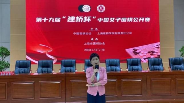 成人美女视频